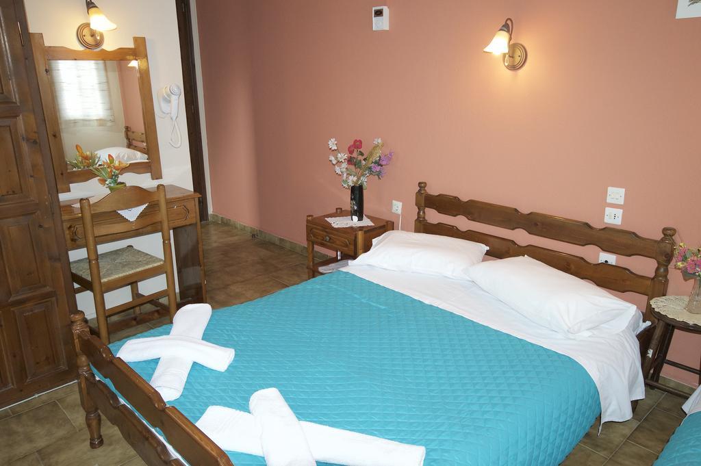 Ria Rooms Kissos  Rum bild